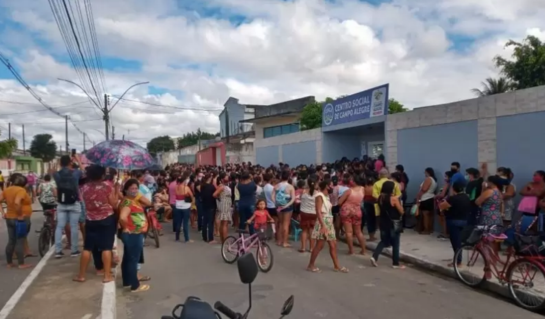 Cadastro de auxílio municipal gera aglomeração em Campo Alegre