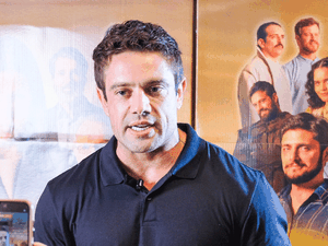 Rafael Cardoso agradece apoio da família em meio a tratamento de dependência química