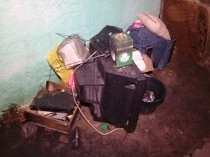 Incêndio destrói casa de família em Arapiraca