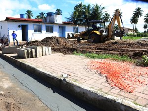 Prefeitura realiza obra para solucionar alagamentos no Francês