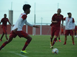 Possível titular na final, Ewerton Páscoa fala sobre semana decisiva no CRB