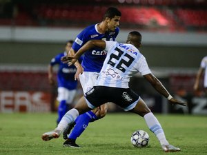 Hugo Cabral marca golaço e decide vitória sofrida do CSA sobre o Paysandu por 1x0