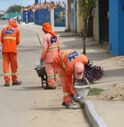 Ruas de Arapiraca ganham serviços de limpeza e manutenção
