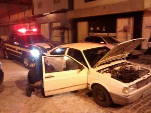 PRF recupera veículo que foi roubado em Delmiro Gouveia