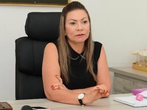 Prefeita faz farra com dinheiro público, pratica nepotismo e nomeia funcionários fantasmas em Major Izidoro