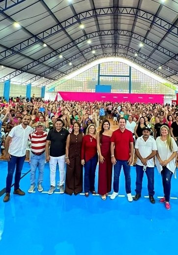 Prefeita Marcela Gomes promove grande show de prêmios para comemorar o Dia das Mães em Novo Lino