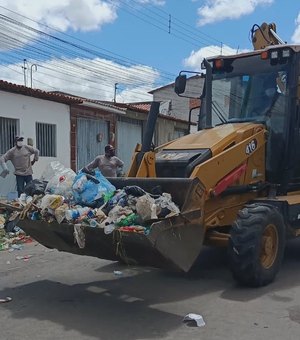Acumulador compulsivo de lixo é internado e prefeitura é obrigada higienizar imóvel