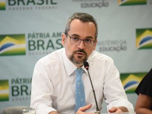 Bolsonaro decide demitir Weintraub; Carlos Nadalim deve sucedê-lo