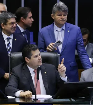 Congresso aprova crédito de R$ 42 bi para Previdência e Bolsa Família