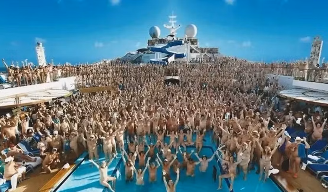 Febre nos Estados Unidos, cruzeiros nudistas têm uma série de regras: uma delas válida só para homens