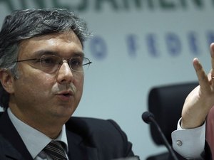 Novo secretário descarta Plano B para Auxílio Brasil de R$ 400