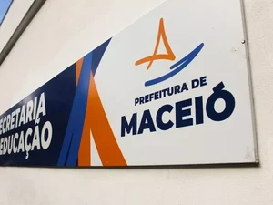 Semed informa que ônibus escolares vistoriados pela DPE/AL e MP/AL já foram substituídos