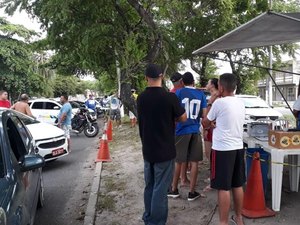 Operação Lei Seca autua inabilitados no Vergel do Lago e na Jatiúca