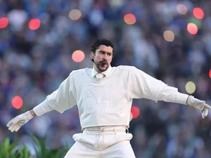 Web aponta que Bad Bunny usou colete à prova de balas no Super Bowl