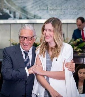 Cibele Moura destaca legado de Téo Vilela com entrega da Comenda Tavares Bastos