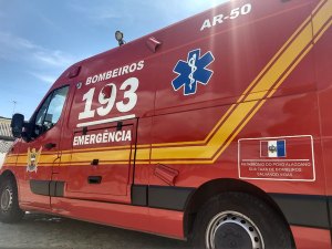 Motociclista sofre fratura após colisão com carroça em Maceió