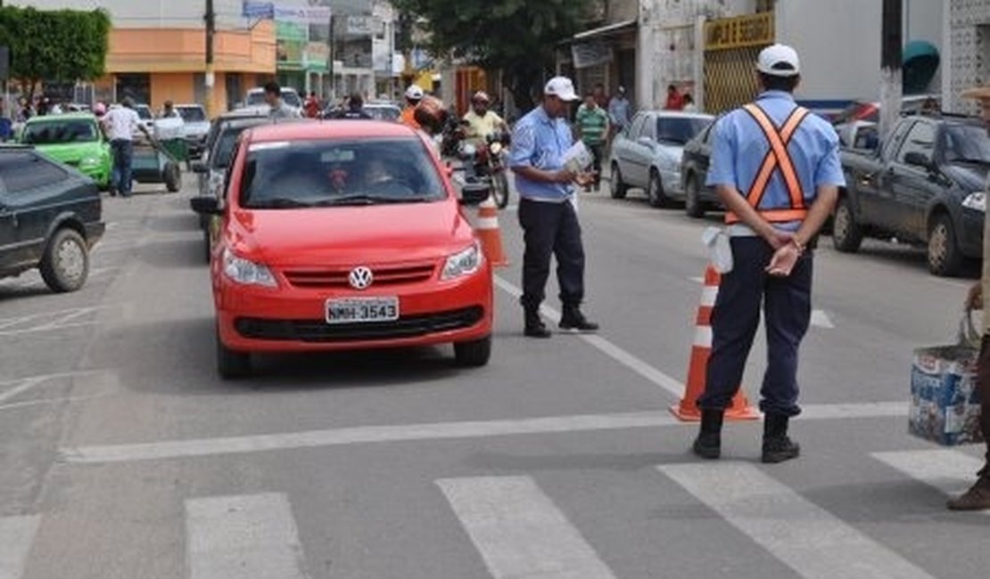 Agentes da SMTT são ameaçados e  acusado é preso em flagrante