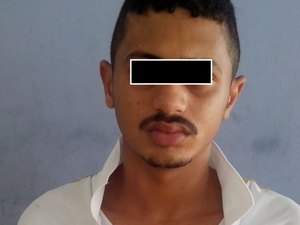 Adolescente de 17 anos é apreendido com revólver