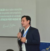 Marcelo Beltrão apresenta caso de Coruripe em congresso nacional de educação em Gramado