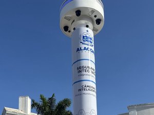 Arapiraca recebe totem de segurança com câmeras de reconhecimento facial