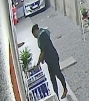 [Vídeo] Homem suspeito de furtos na parte baixa de Maceió é localizado e conduzido à delegacia