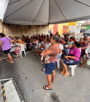 Caminhão Amigo do Peito oferta exames de mamografia em Matriz de Camaragibe