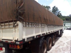 Carreta com carga de uísque avaliada em R$ 1,5 milhão é roubada 