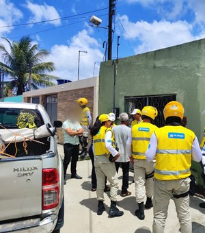 Ronda no Bairro prende homem por roubo de celular no Benedito Bentes