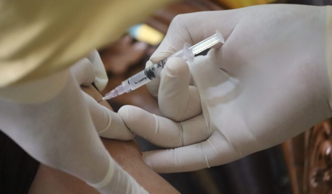 Ministério da Economia vai liberar R$ 1,4 bi para compra de vacinas
