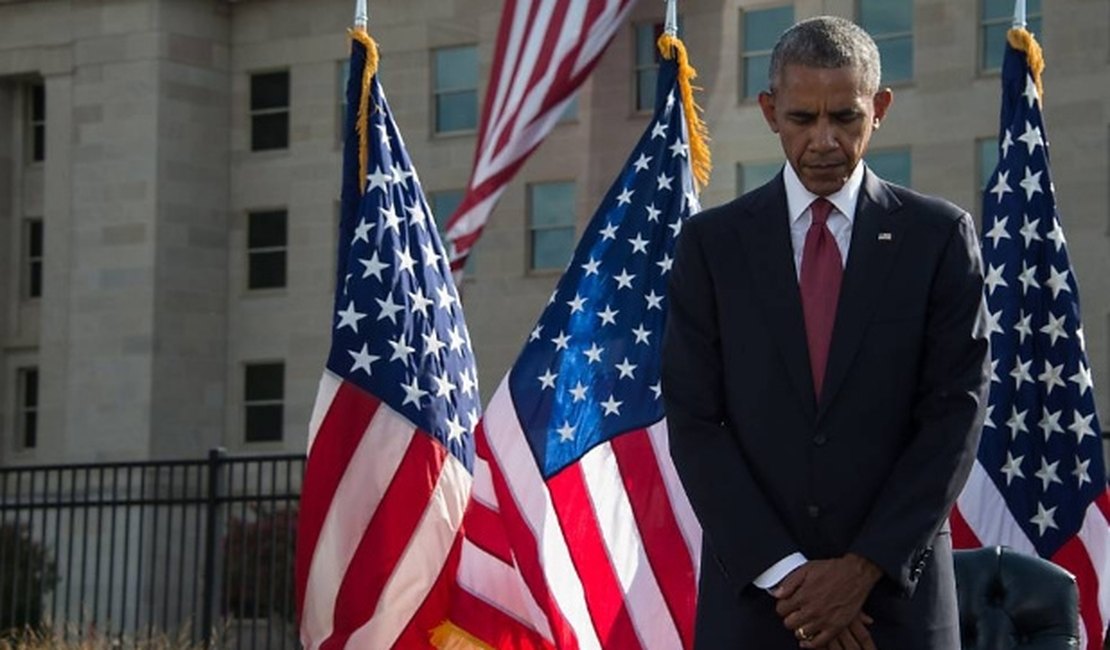Não podemos permitir que nos dividam, diz Obama em cerimônia