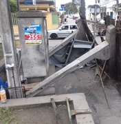 Estrutura de proteção telefônica desaba em Arapiraca