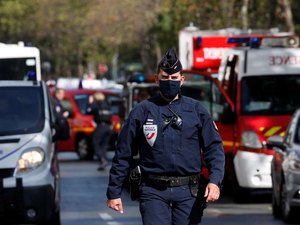 Ataque com faca deixa quatro feridos em Paris; uma pessoa é presa