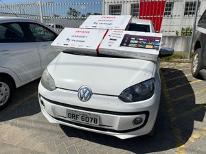 Pelopes flagra ladrão fugindo pela rua com TVs roubadas de loja no centro de Penedo