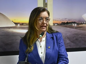 Eudócia Caldas mantém suspense sobre disputa ao Senado
