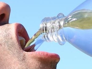 Beber água é essencial para quem quer perder gordura