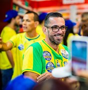 Leonardo Dias e Fabio Costa anunciam adesivaço de inauguração do Pit Stop da Direita