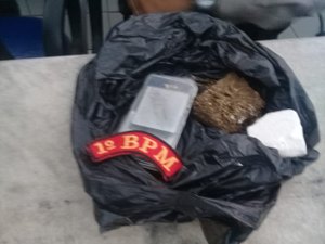 Homem é preso por tráfico de drogas na Praça do Pirulito 