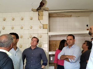 Marx diz que vai lutar por indenizações a todas às famílias durante visita ao Pinheiro