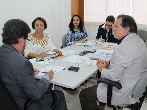 &#65279;Disque-denúncia para coibir adoção ilegal passa a funcionar nos fins de semana