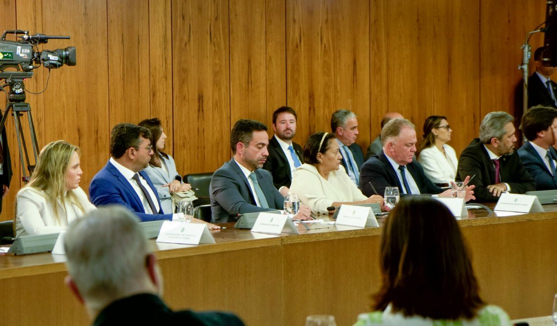 Em reunião com o presidente, Paulo cobra punição dos envolvidos nos atos terroristas