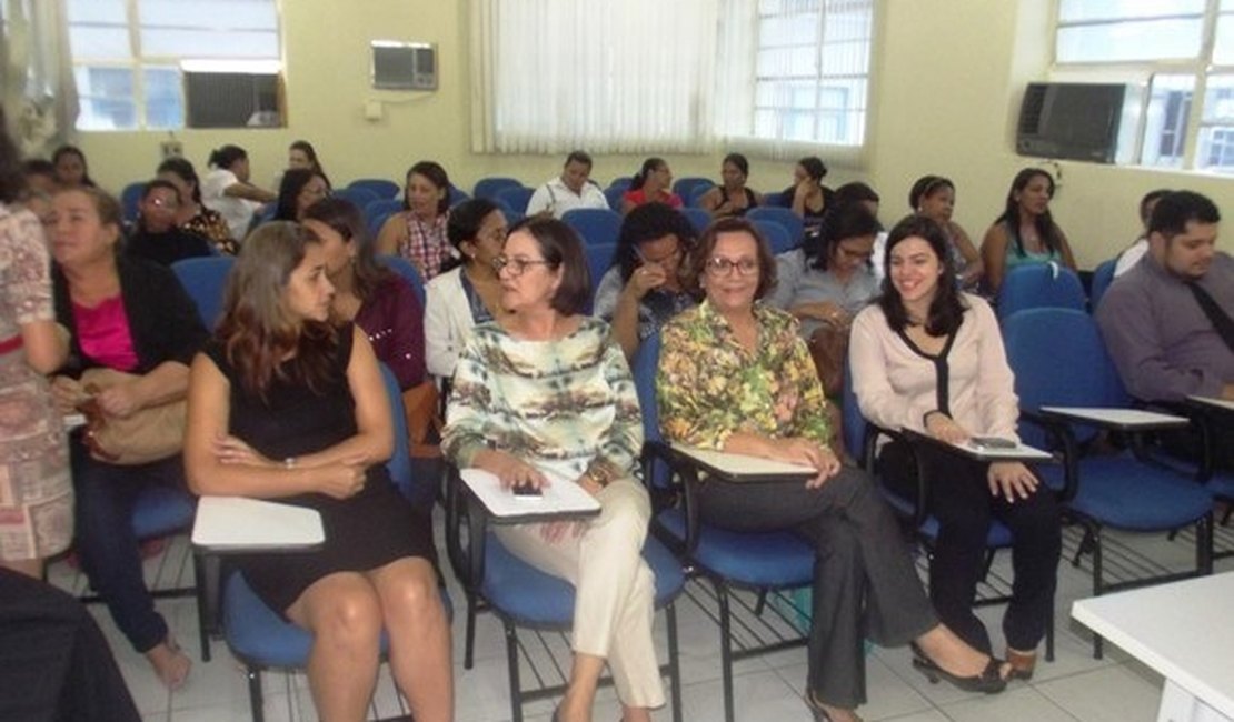 Projetos Mulheres da Paz e Protejo têm aula inaugural