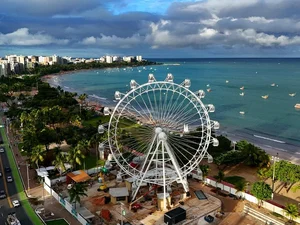 Roda-gigante de Maceió exclui número 13 e vereador comemora: ‘capital mais bolsonarista do NE’