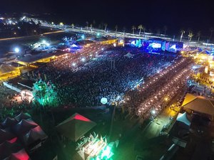 Mulher baleada em festa particular de Réveillon presta depoimento; amigos reclamam de atendimento