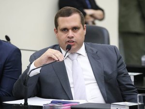 Fernando Pereira nega articulação pela presidência da ALE e reitera apoio a Nezinho