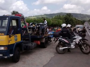 PRF prende 3 pessoas e apreende 11 motocicletas no Sertão de Alagoas