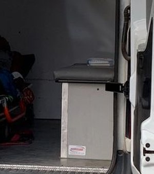Jovem é esfaqueado em via pública de Marechal Deodoro