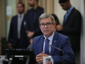 Cabo Bebeto leva à ALE discussão sobre segurança na criação de cães de grande porte