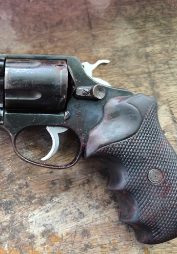 Suspeito de matar jovem por ciúmes morre em troca de tiros com a polícia