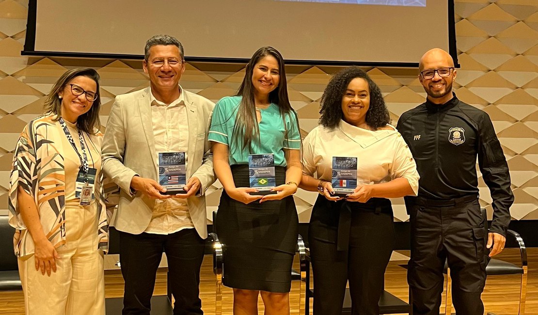 Policial penal de AL recebe homenagem em Brasília por gestão no sistema prisional alagoano