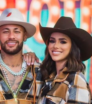 Neymar e Bruna Biancardi combinam look em festa junina